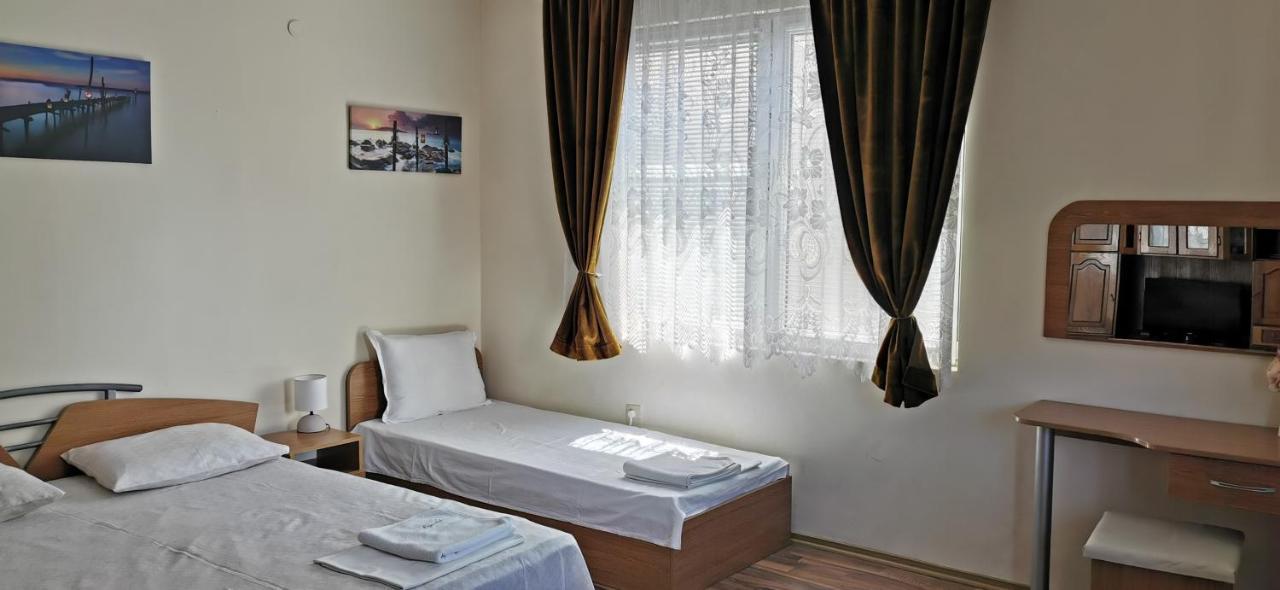 סוזופול Къща За Гости The Sunny Corner מראה חיצוני תמונה